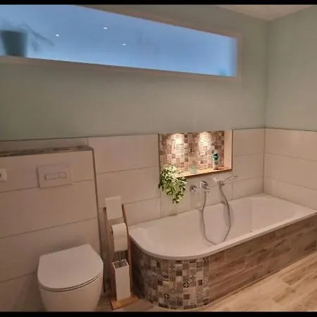 Holiday home Rosenhaus Naehe Bodden Und Ostsee An Den Kranichfeldern Hermannshagen Heide