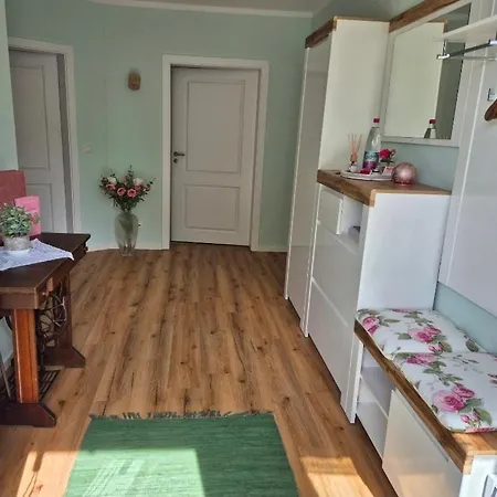 Holiday home Rosenhaus Naehe Bodden Und Ostsee An Den Kranichfeldern *