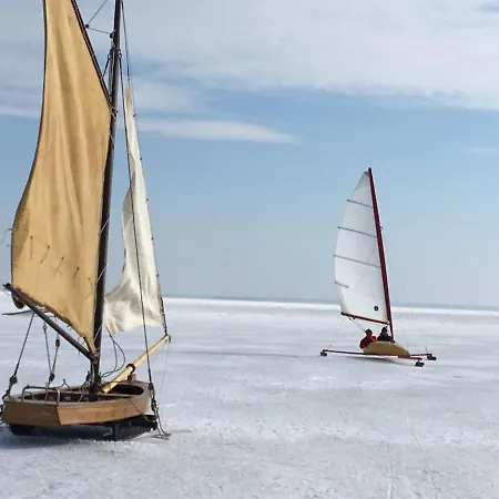 Rosenhaus Naehe Bodden Und Ostsee An Den Kranichfeldern Holiday home