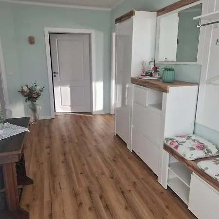 Rosenhaus Naehe Bodden Und Ostsee An Den Kranichfeldern Holiday home *