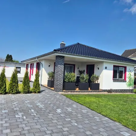 Holiday home Rosenhaus Naehe Bodden Und Ostsee An Den Kranichfeldern